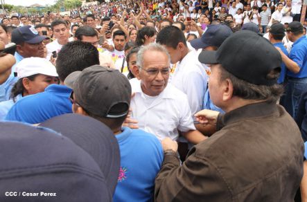 Daniel y Rosario conmemoran el 120 aniversario del natalicio de Sandino