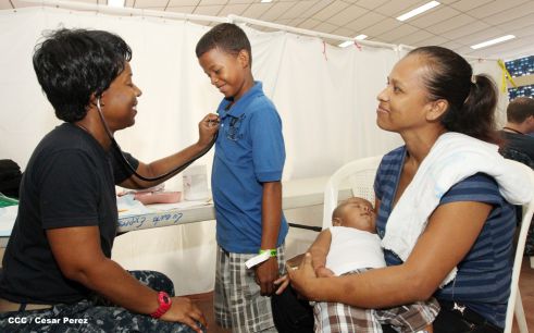 Brigada Humanitaria del USNS Confort atiende a comunidades del Caribe