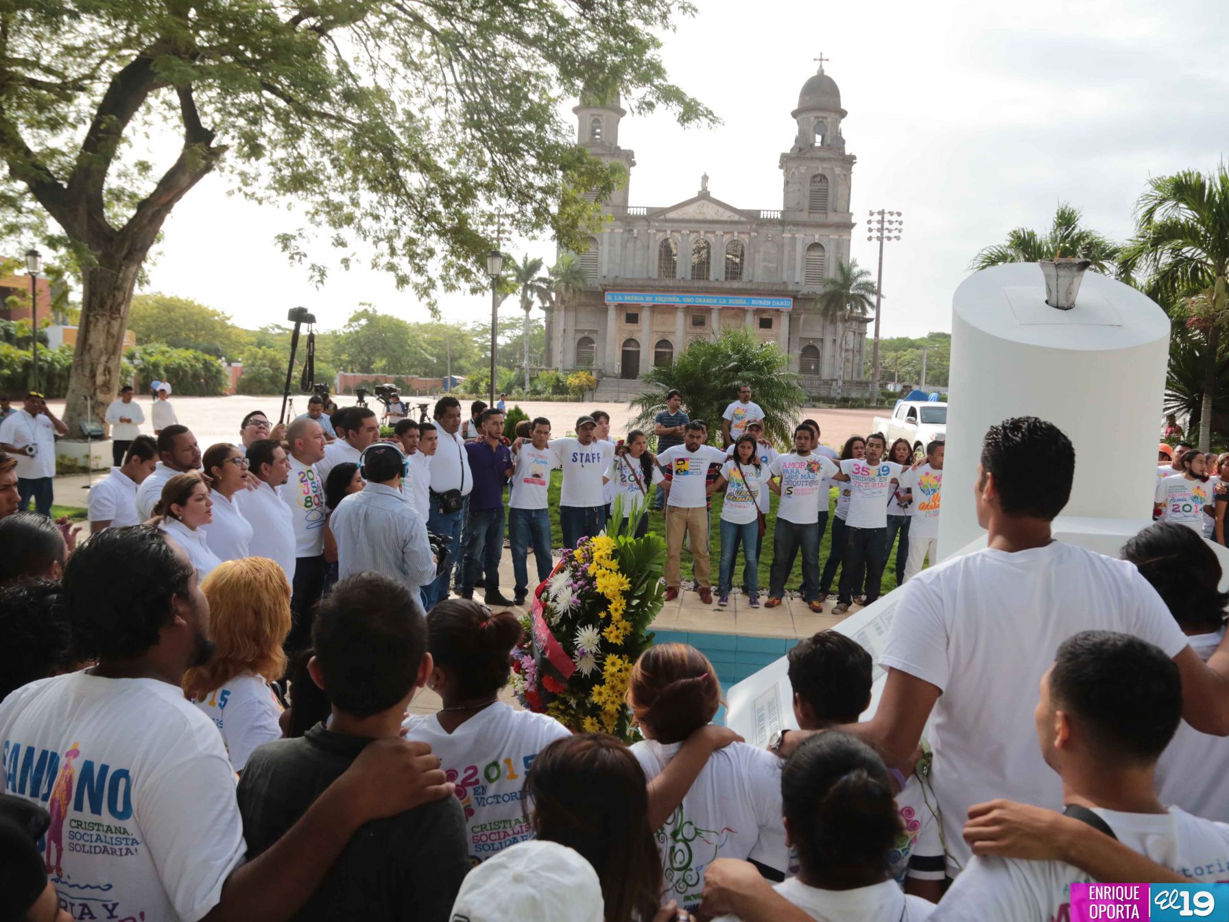 Rinden homenaje al Comandante Carlos Fonseca Amador en su 79 Aniversario de su Natalicio
