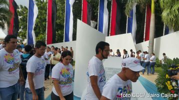 Rinden homenaje al Comandante Carlos Fonseca Amador en su 79 Aniversario de su Natalicio