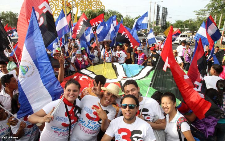 Juventud y Familias protagonizan Gran Caminata de la Alegría