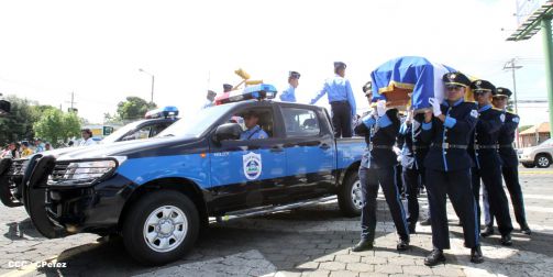 Rinden homenaje póstumo a compañeros policías caídos en el cumplimiento del deber