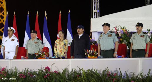 Presidente Daniel reconoce labor de la Fuerza Naval en su 35 aniversario