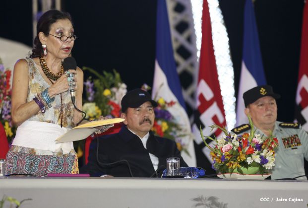 Daniel y Rosario participan en Acto del 36 Aniversario del Ejército de Nicaragua