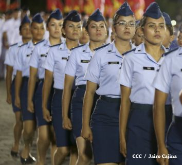 Desfile militar Pueblo-Ejército en Plaza de la Fé "Juan Pablo II"