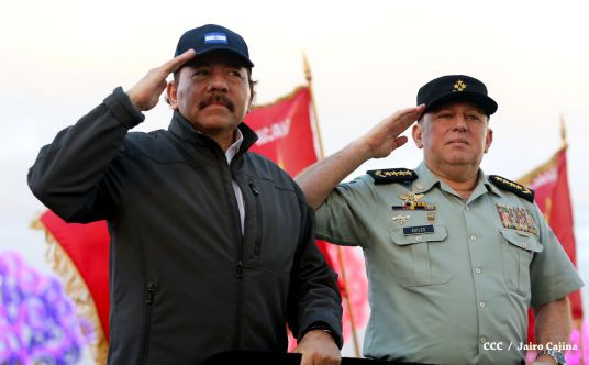 Desfile militar Pueblo-Ejército en Plaza de la Fé "Juan Pablo II"