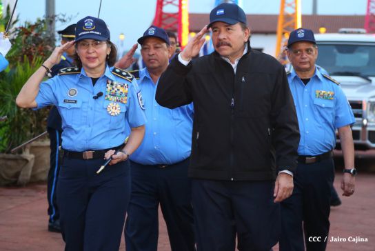 Presidente Daniel y Compañera Rosario participan en acto del 36 Aniversario de la Policía Nacional