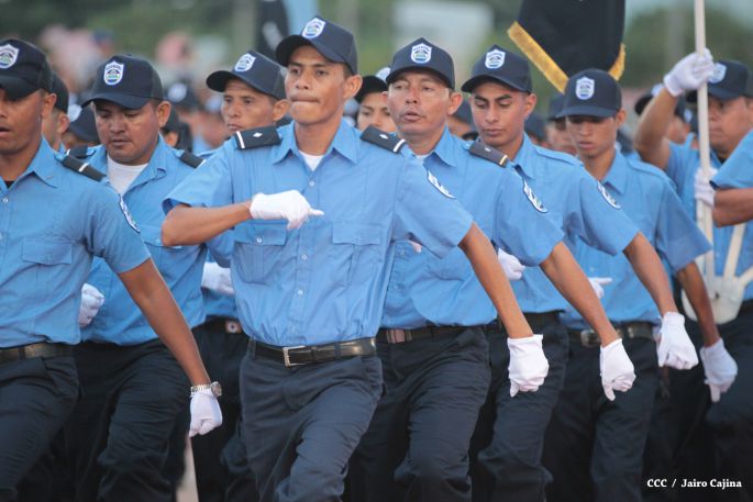 Presidente Daniel y Compañera Rosario participan en acto del 36 Aniversario de la Policía Nacional