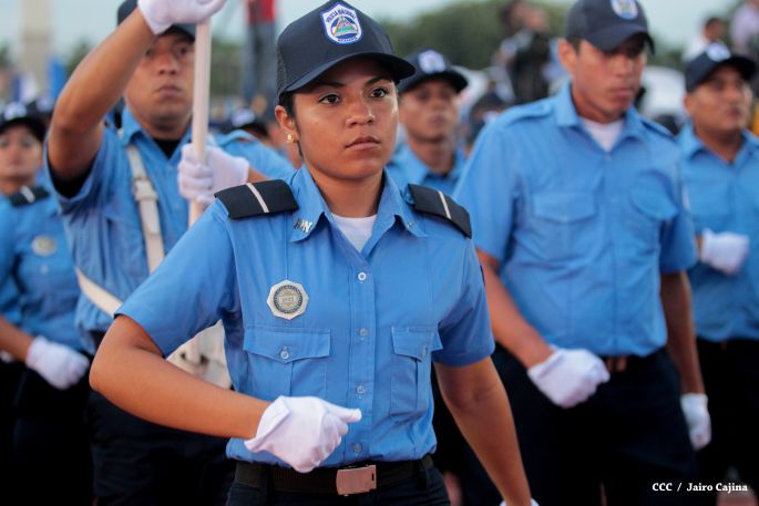 Presidente Daniel y Compañera Rosario participan en acto del 36 Aniversario de la Policía Nacional