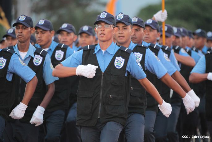 Presidente Daniel y Compañera Rosario participan en acto del 36 Aniversario de la Policía Nacional