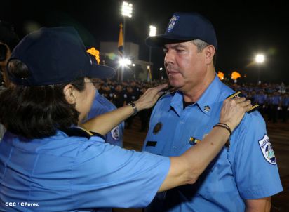 Presidente Daniel y Compañera Rosario participan en acto del 36 Aniversario de la Policía Nacional