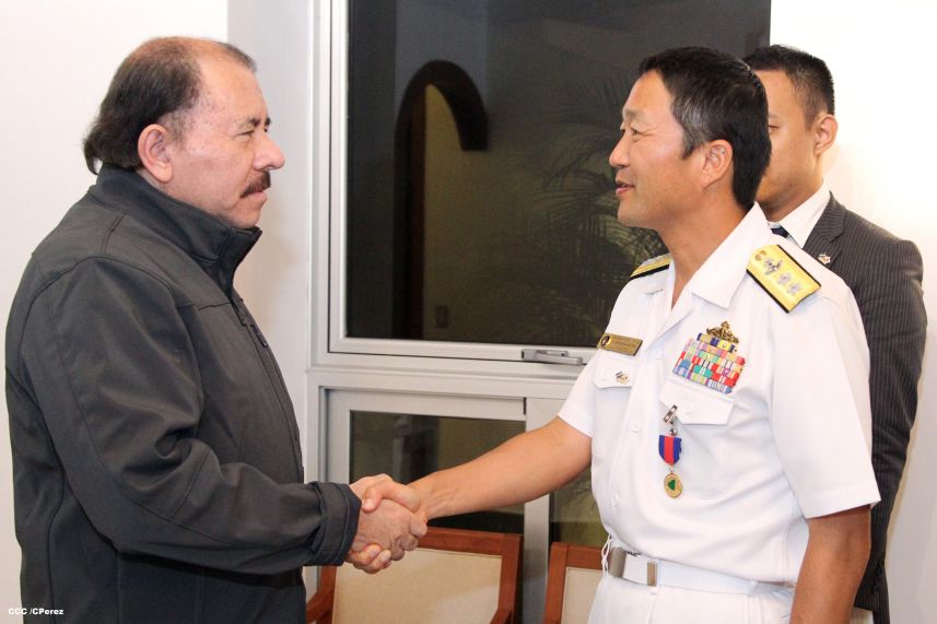 Presidente Daniel se reúne con miembros de la Fuerza Marítima de Autodefensa de Japón
