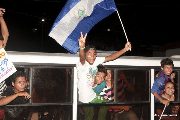 Chocolatito retorna a Nicaragua tras su histórica y contundente victoria ante Brian Viloria
