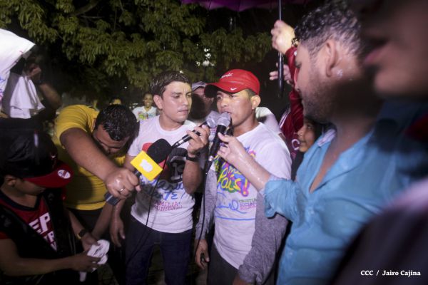 Chocolatito retorna a Nicaragua tras su histórica y contundente victoria ante Brian Viloria