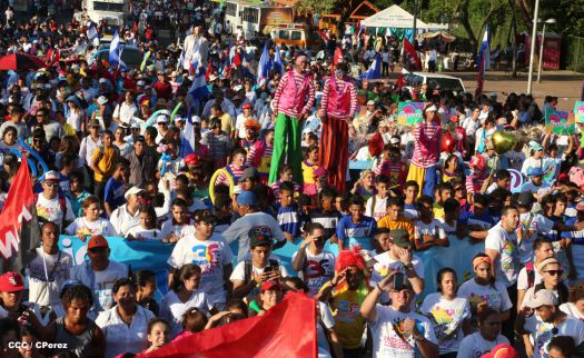 Chocolatito participa en Caminata por el Trabajo y la Paz