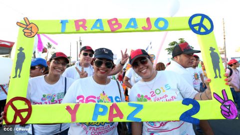Más fotos de la Caminata Trabajo y Paz… Unida, Nicaragua Triunfa!