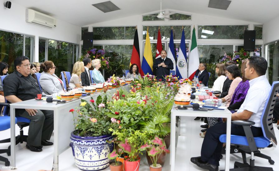 Daniel y Rosario reciben cartas credenciales de nuevos embajadores de Colombia, El Salvador, Italia y Alemania