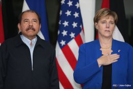 Daniel y Rosario reciben cartas credenciales de embajadores de Chile, Francia, EEUU y Palestina