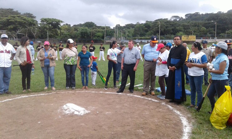 Inauguran Liga de Béisbol en Diriá