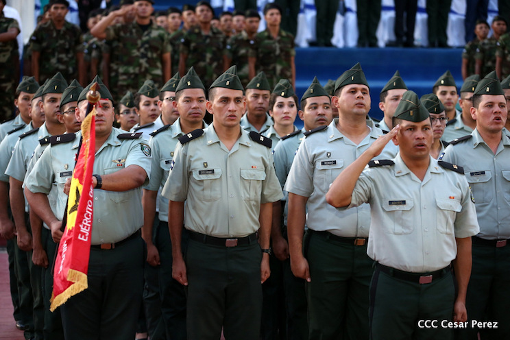 Daniel y Rosario conmemoran 49 aniversario de Pancas&aacute;n y 37 aniversario del Cuerpo M&eacute;dico Militar