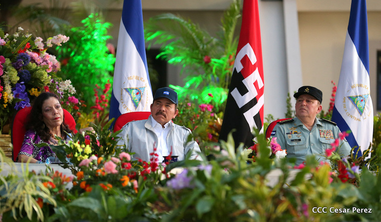 Daniel y Rosario conmemoran 49 aniversario de Pancas&aacute;n y 37 aniversario del Cuerpo M&eacute;dico Militar