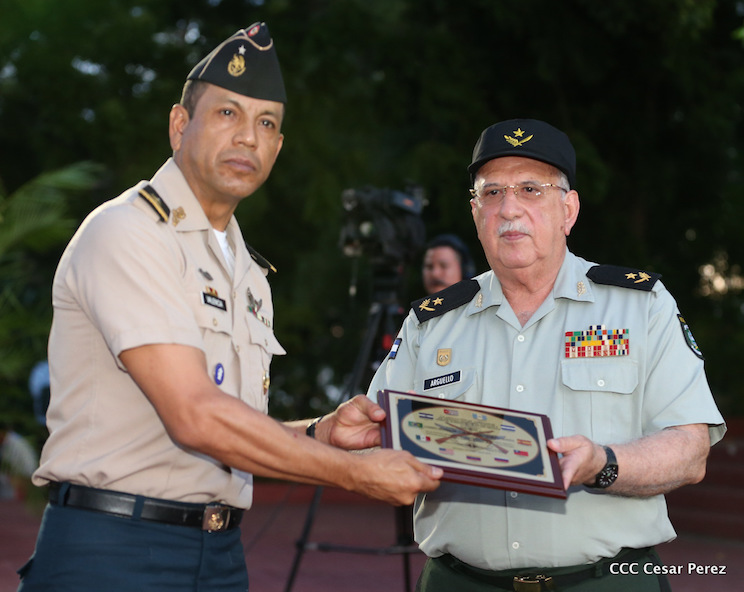Daniel y Rosario conmemoran 49 aniversario de Pancas&aacute;n y 37 aniversario del Cuerpo M&eacute;dico Militar