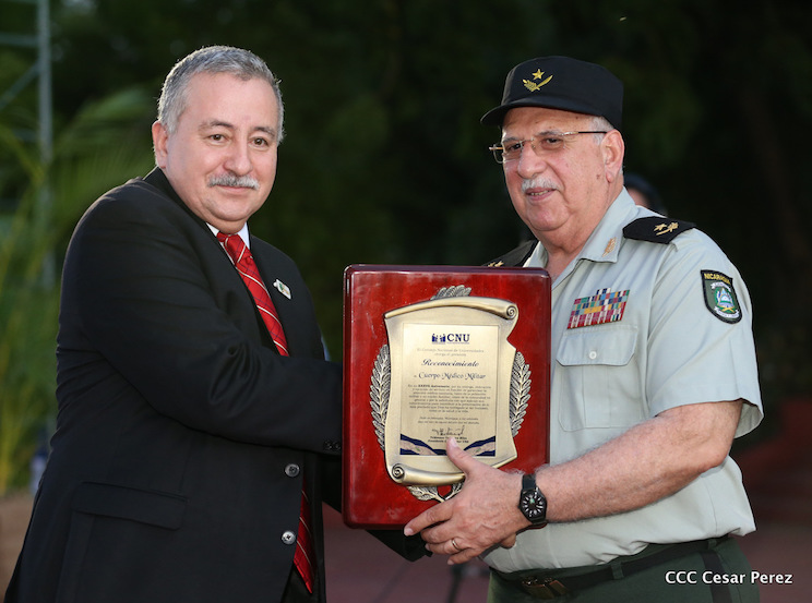 Daniel y Rosario conmemoran 49 aniversario de Pancas&aacute;n y 37 aniversario del Cuerpo M&eacute;dico Militar