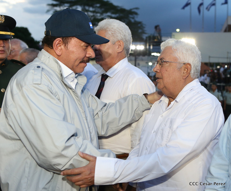 Daniel y Rosario conmemoran 49 aniversario de Pancas&aacute;n y 37 aniversario del Cuerpo M&eacute;dico Militar