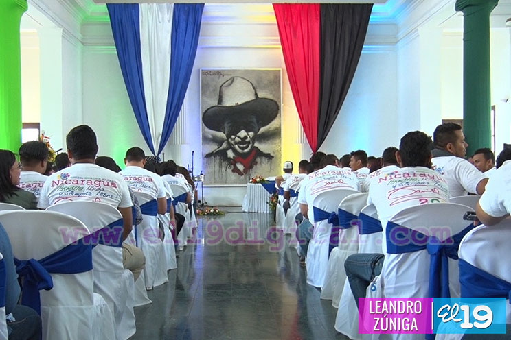 Comando Rigoberto López Pérez comparte con muchachos y muchachas de la Juventud Sandinista