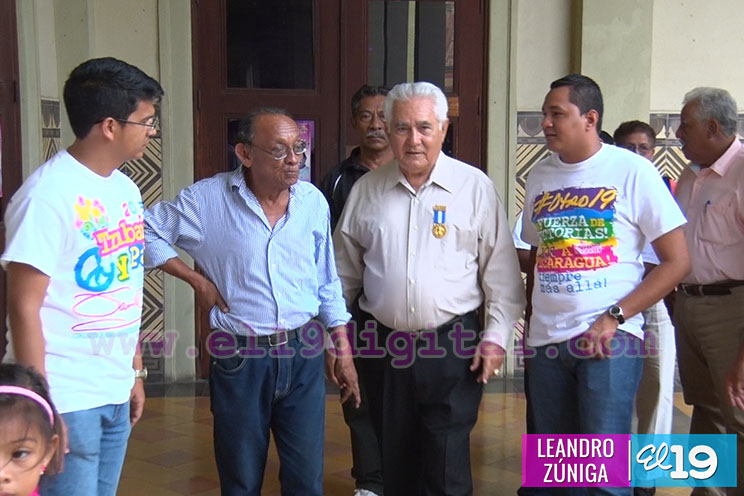 Comando Rigoberto López Pérez comparte con muchachos y muchachas de la Juventud Sandinista