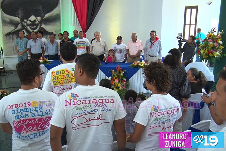 Comando Rigoberto López Pérez comparte con muchachos y muchachas de la Juventud Sandinista