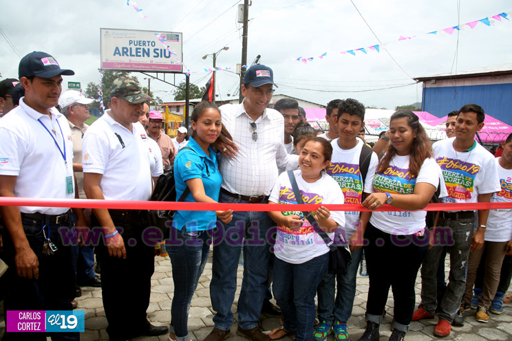EPN garantiza mejores condiciones para los usuarios del Puerto Arlen Siu