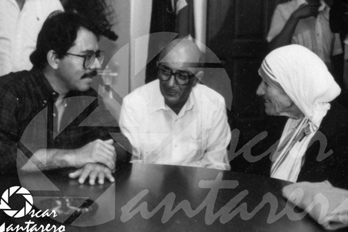 Daniel Ortega y Madre Teresa