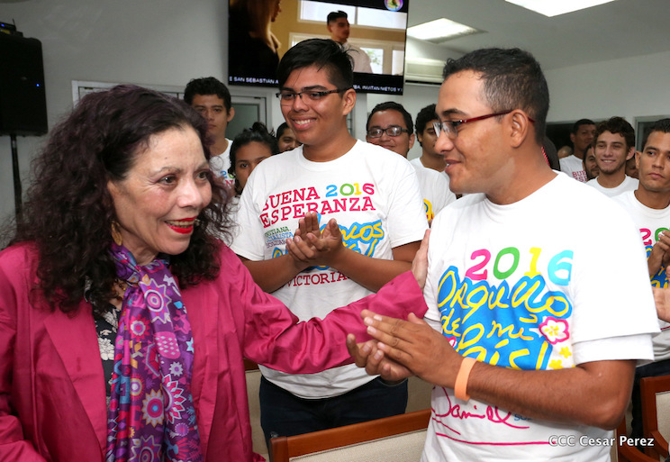 Compa&ntilde;era Rosario: Con educaci&oacute;n nos vamos liberando de la pobreza