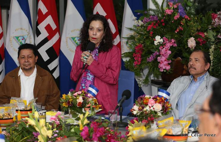 Compa&ntilde;era Rosario: Con educaci&oacute;n nos vamos liberando de la pobreza