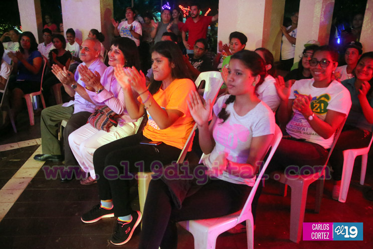 Con canto, danza y poesía se celebra a Fidel y Tomás en Parque Central de Managua
