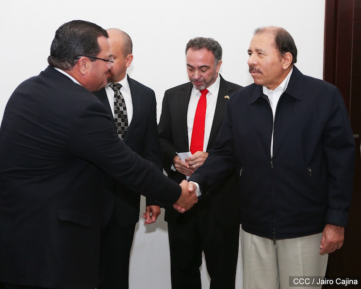 Presidente Daniel se re&uacute;ne con vicepresidente de Cargill y representantes de AMCHAM