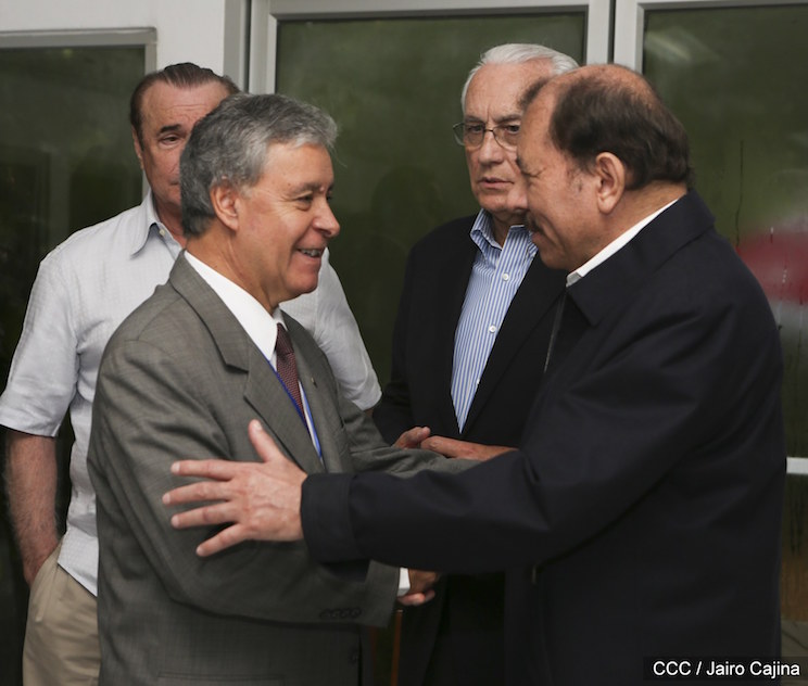 Presidente Daniel se re&uacute;ne con representantes de la Red Centroamericana de Microfinanzas