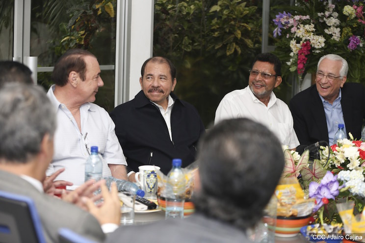 Presidente Daniel se re&uacute;ne con representantes de la Red Centroamericana de Microfinanzas