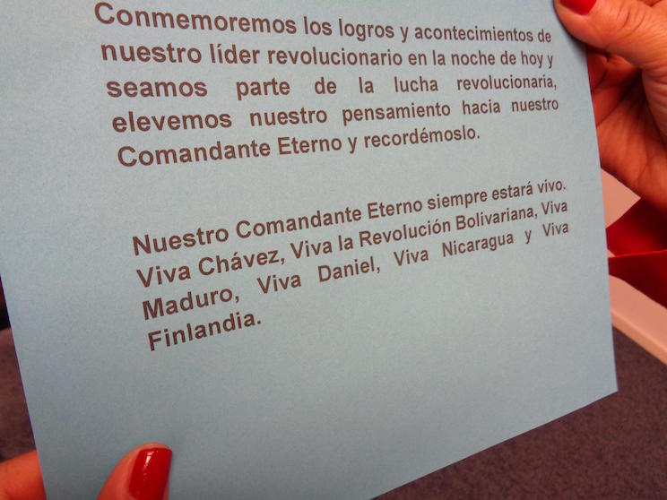 Rinden homenaje a Hugo Ch&aacute;vez en Helsinki
