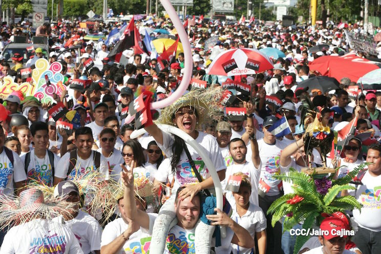 Juventud, Adelante con Daniel!