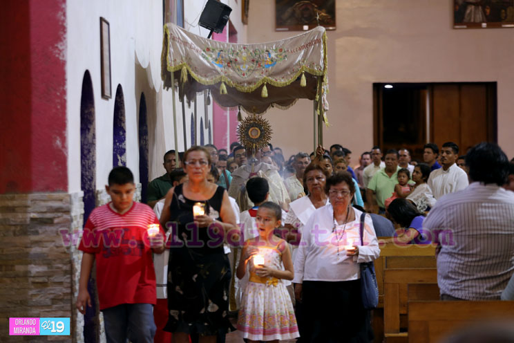 Presentan ante el Sant&iacute;simo a Betzael Orozco Flores