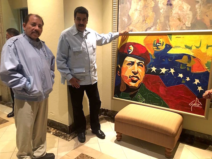 Daniel y Rosario sostienen encuentro con el Presidente Nicol&aacute;s Maduro