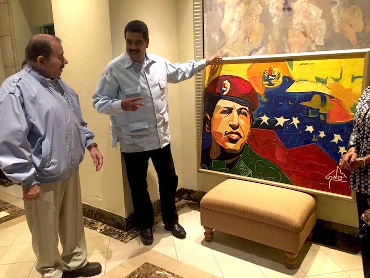 Daniel y Rosario sostienen encuentro con el Presidente Nicol&aacute;s Maduro