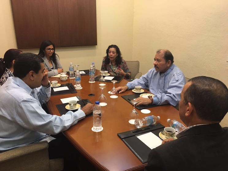 Daniel y Rosario sostuvieron encuentro con el Presidente Nicol&aacute;s Maduro