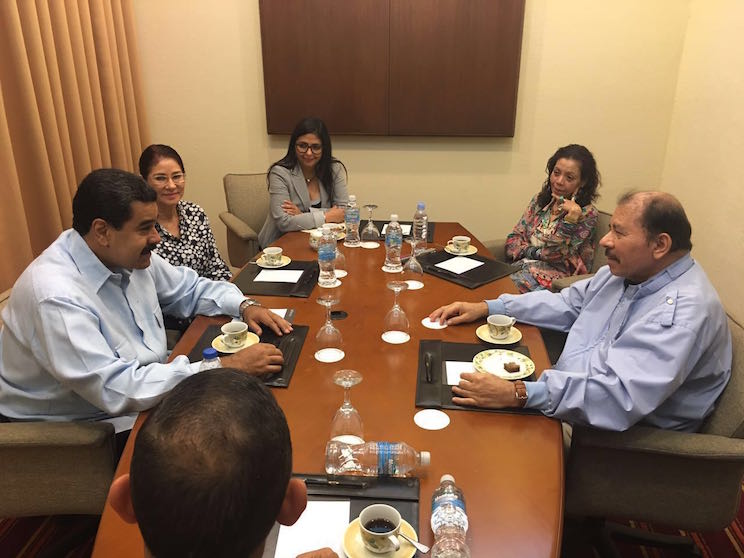 Daniel y Rosario sostuvieron encuentro con el Presidente Nicol&aacute;s Maduro
