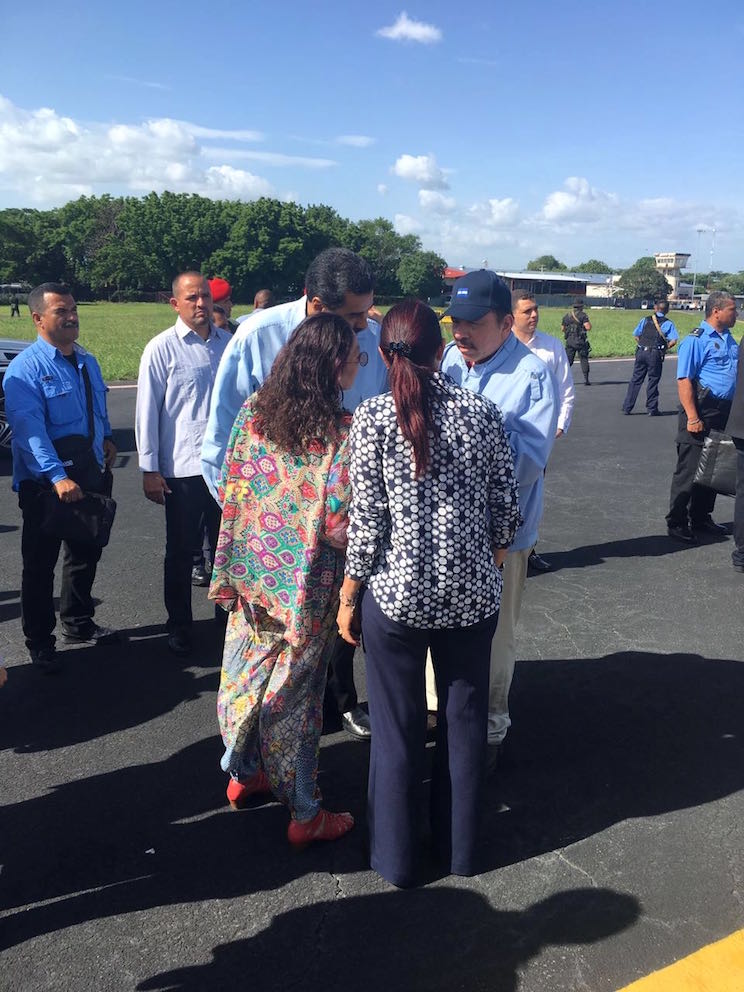 Despedida a Nicol&aacute;s Maduro en Aeropuerto Augusto C. Sandino