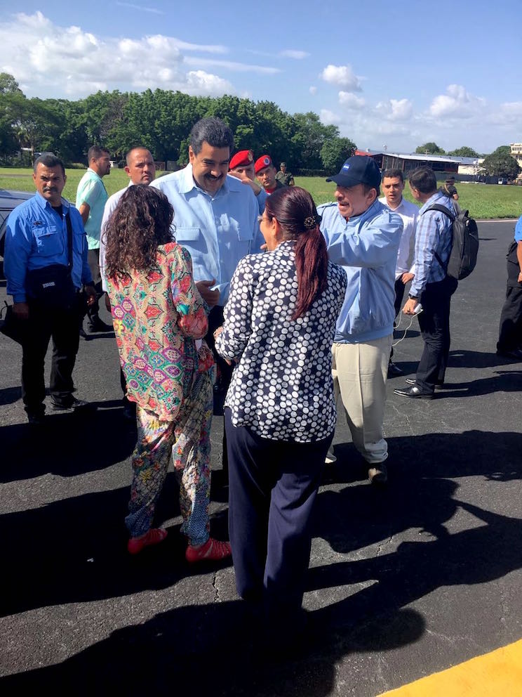 Despedida a Nicol&aacute;s Maduro en Aeropuerto Augusto C. Sandino
