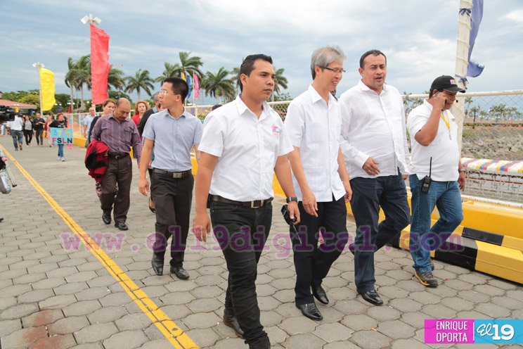 Internacionalistas participan en celebración del 37/19