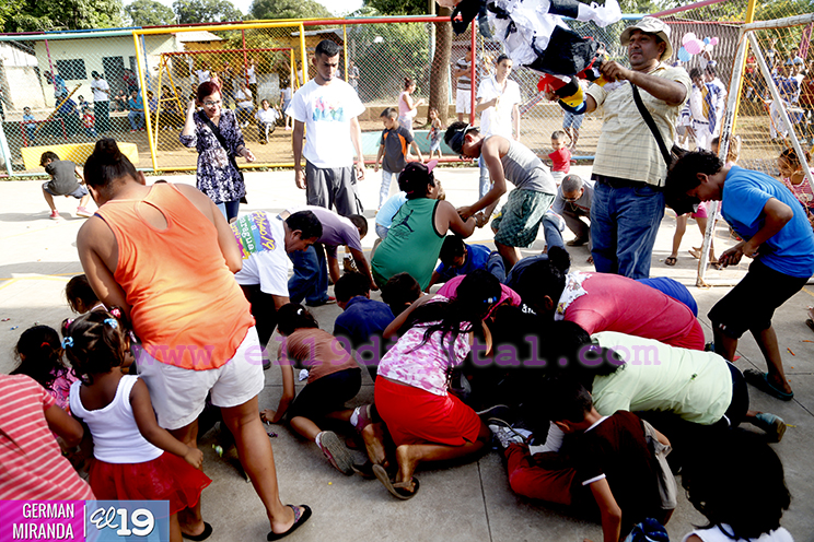 Continúan celebrando en parques de Managua el Día del Estudiante